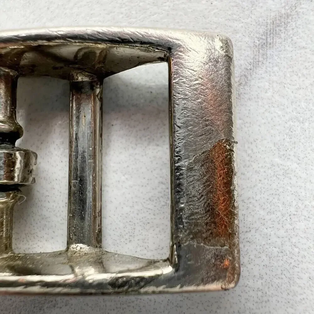 Small Silver Tone Simple Basic Belt Buckle